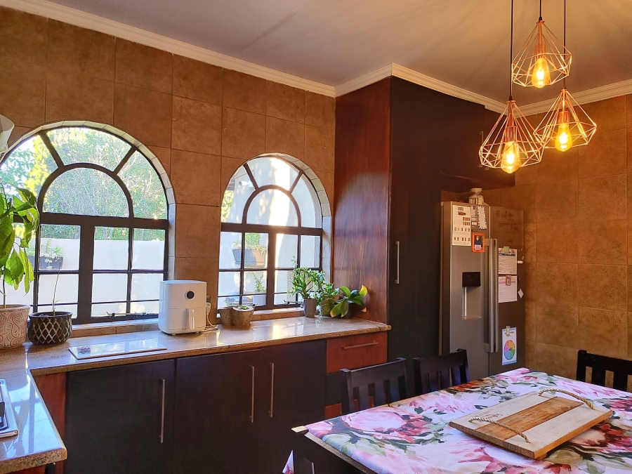 5 Bedroom Property for Sale in Doringkruin North West